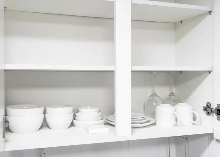 Cozy & Private 3 Mins Walk From Metro Station *