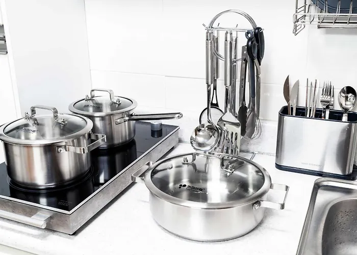 Apartment Cozy & Private 3 Mins Walk From Metro Station *