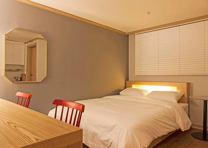 Cozy & Private 3 Mins Walk From Metro Station Apartment Seoul