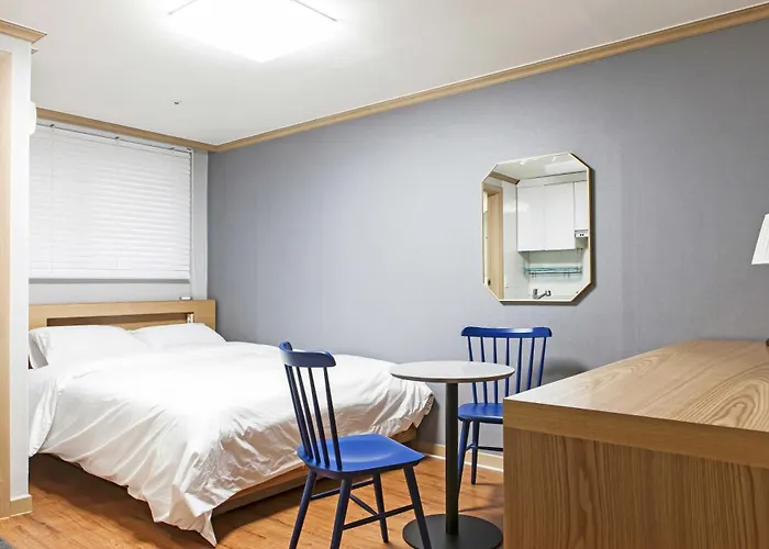 Apartment Cozy & Private 3 Mins Walk From Metro Station