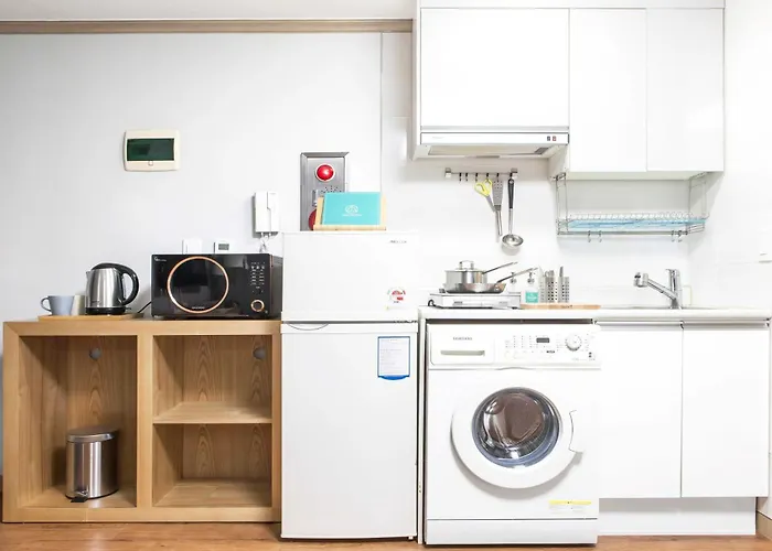 Apartment Cozy & Private 3 Mins Walk From Metro Station *